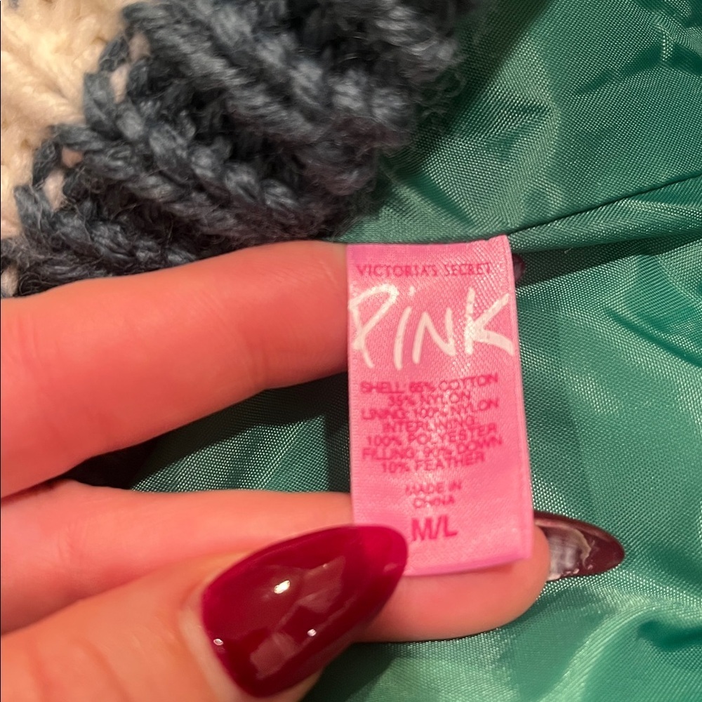 Victoria's Secret TRUE PINK LOVE Down Puffer zip Vest collegiate green NEW M/L - Picture 5 of 8